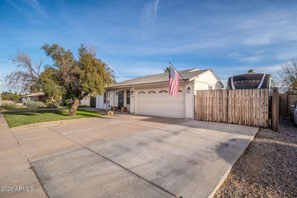 Photo of 1721 W Temple Street, Chandler, AZ 85224 (MLS # 6984005)