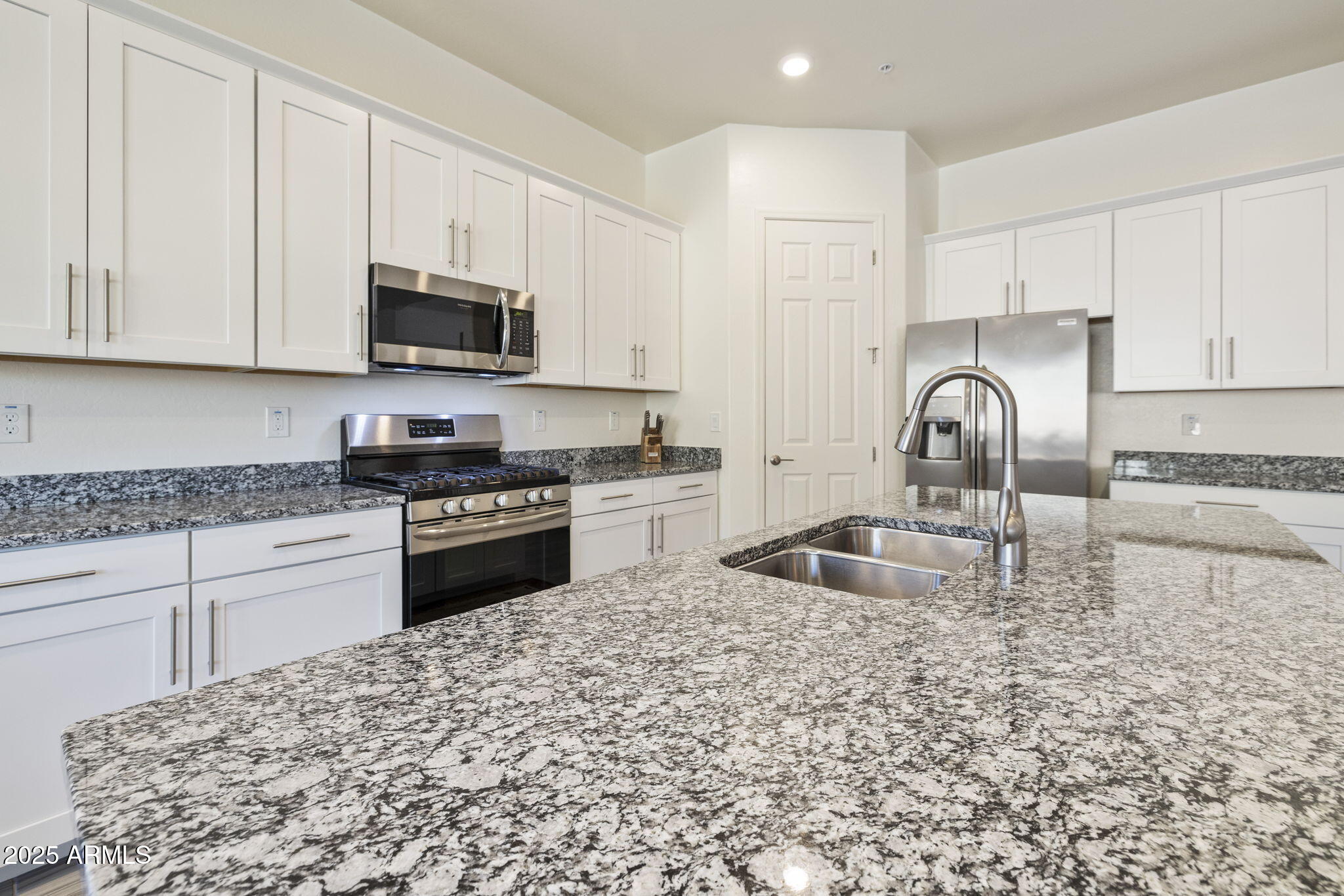 Buckeye, Arizona 85396, United States, 4 Bedrooms Bedrooms, ,3 BathroomsBathrooms,Residential,Active,251055