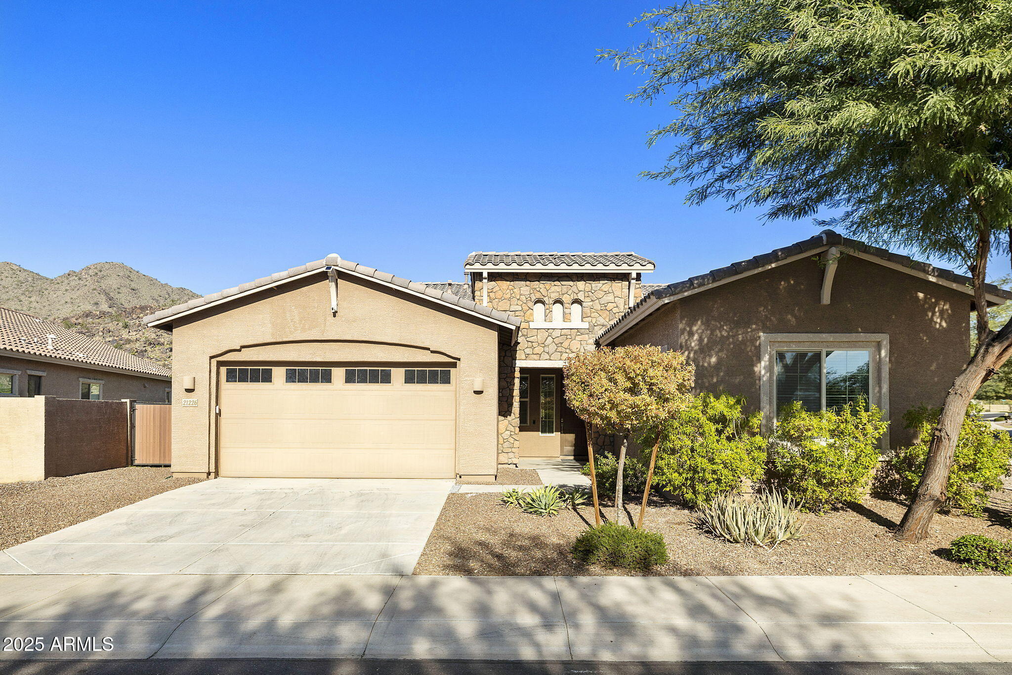 Buckeye, Arizona 85396, United States, 4 Bedrooms Bedrooms, ,3 BathroomsBathrooms,Residential,Active,251055