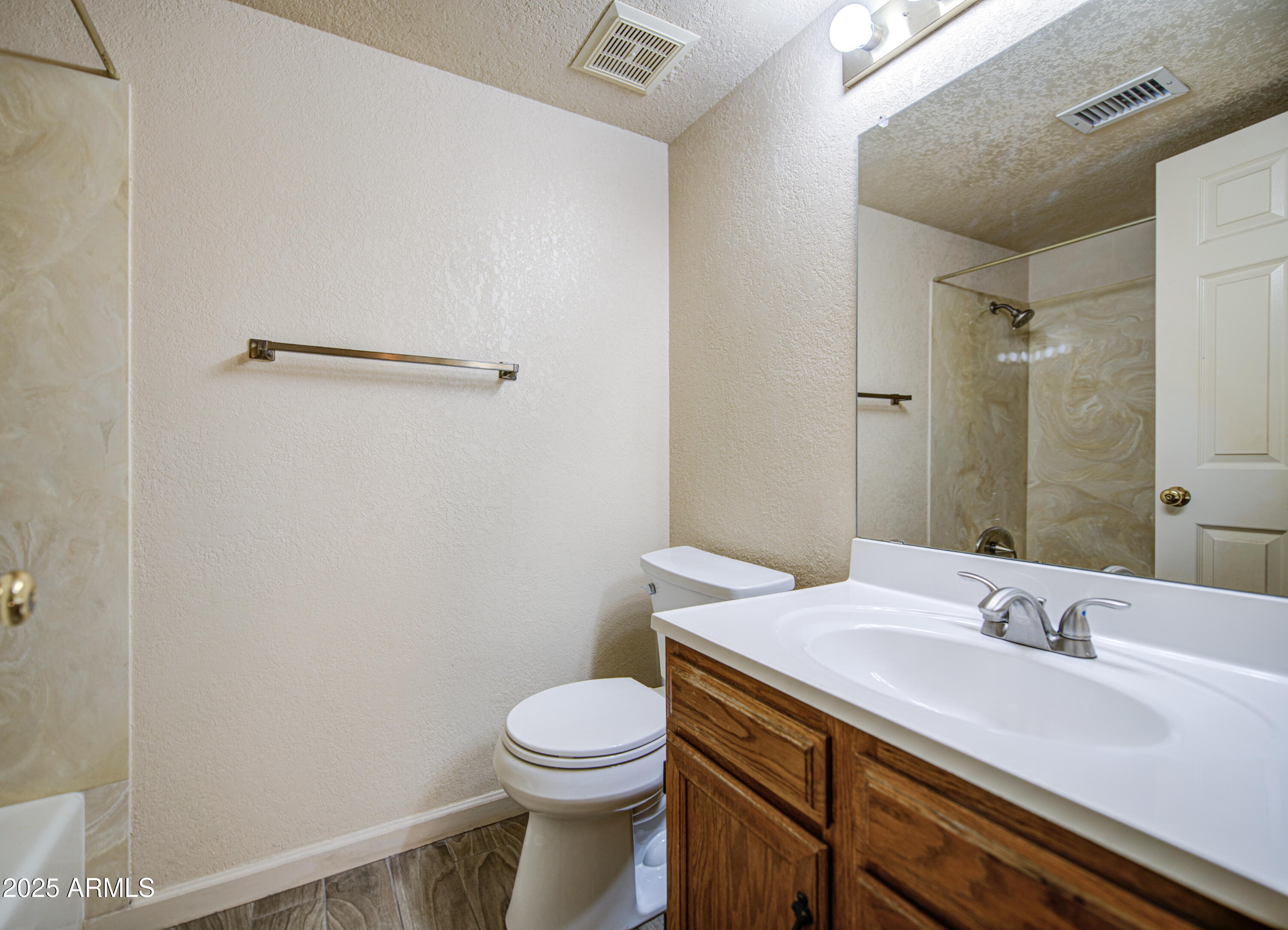 2660 E FOUNTAIN Street