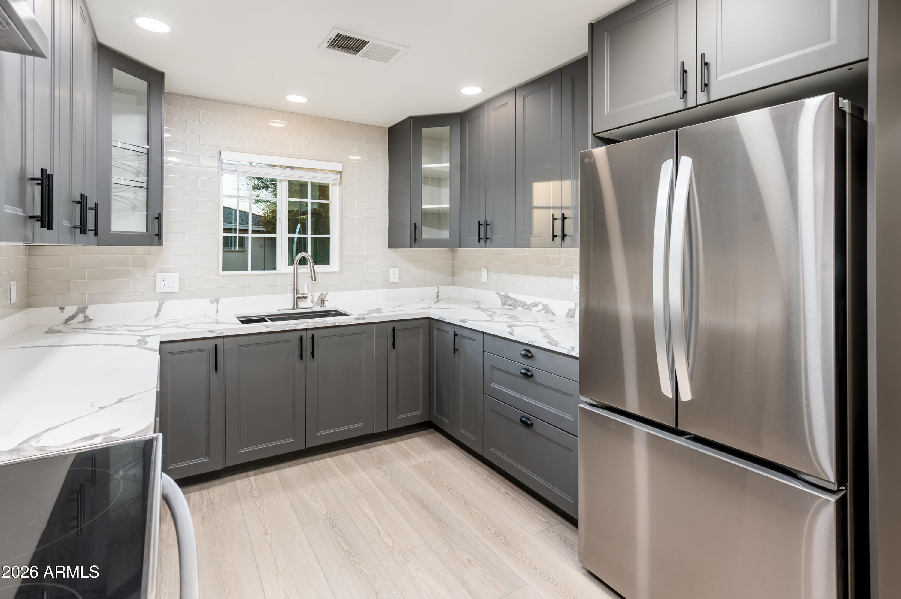 2111 W SOLANO Drive