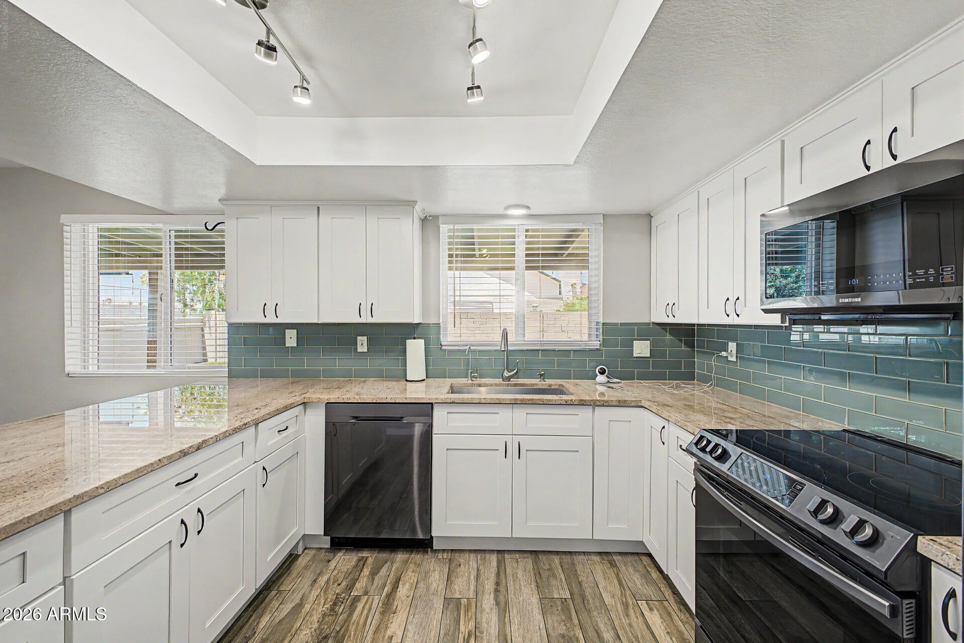 1326 W BOXELDER Court