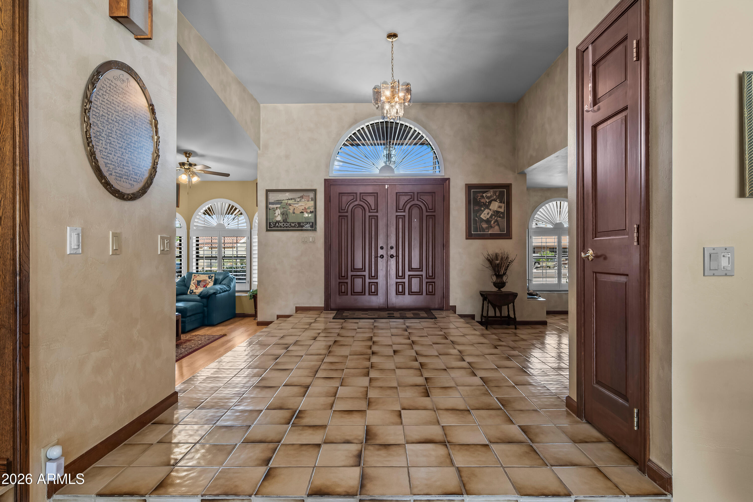 3714 E DAKOTA Drive
