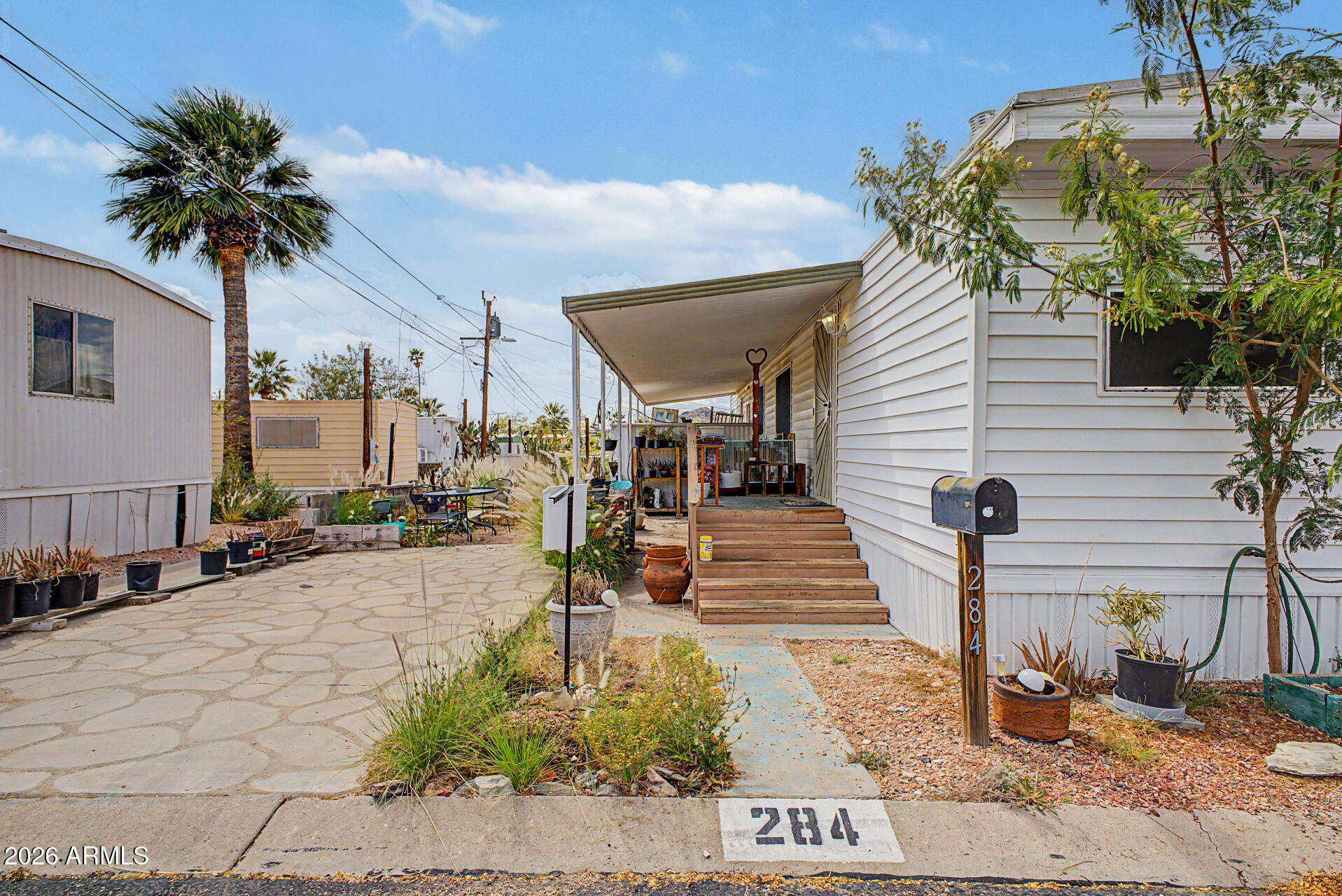 10401 N CAVE CREEK Road 284