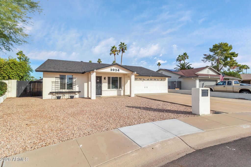 Photo of 2024 E Rice Drive, Tempe, AZ 85283 (MLS # 6962554)