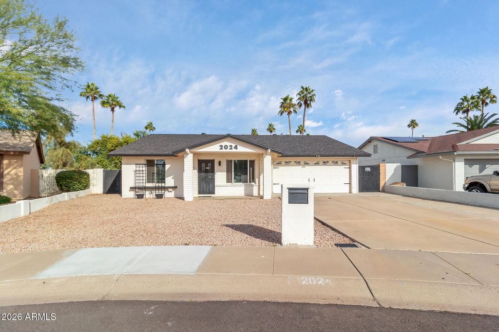 Photo of 2024 E Rice Drive, Tempe, AZ 85283 (MLS # 6962554)
