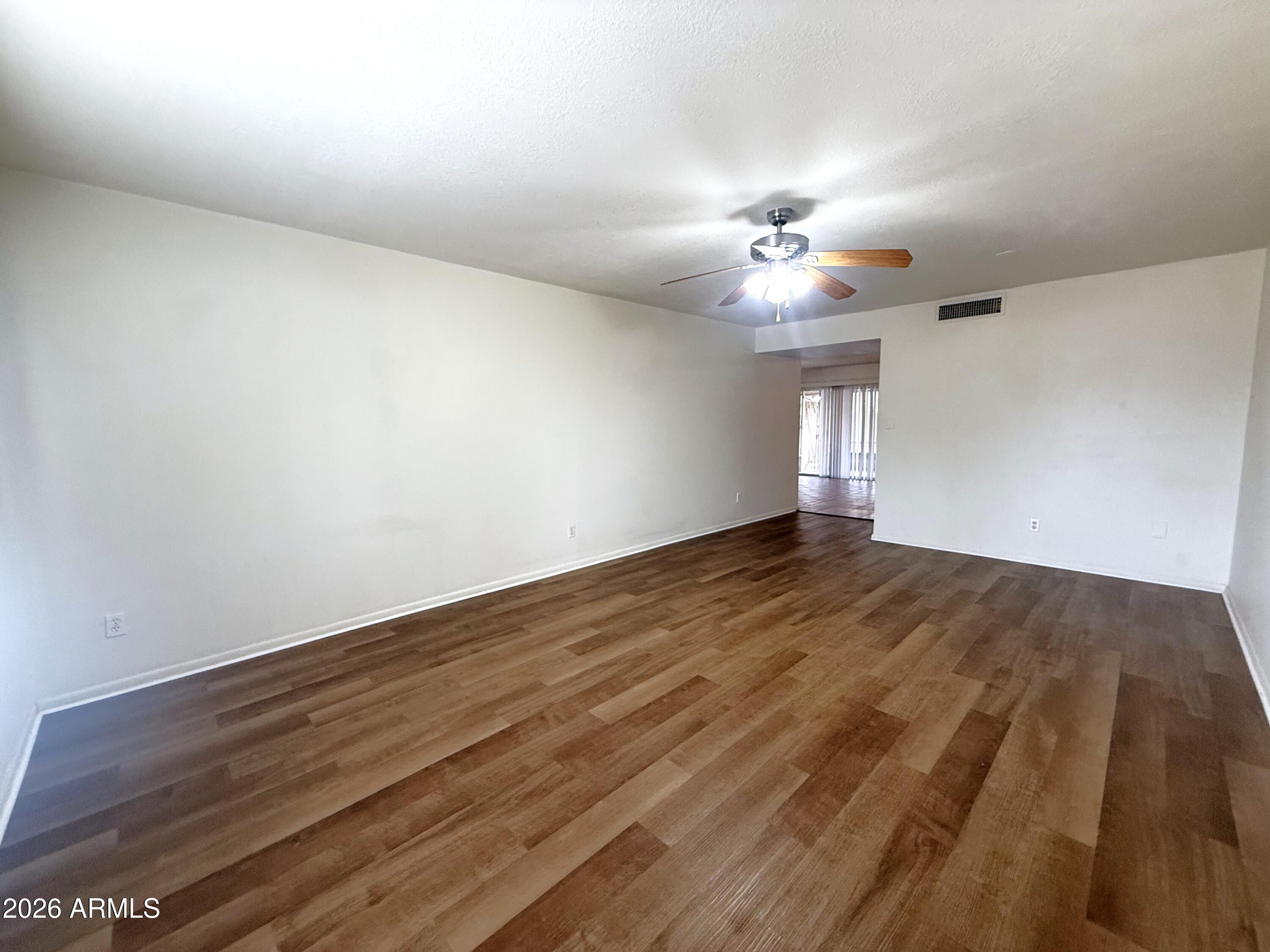 1904 E GREENWAY Drive