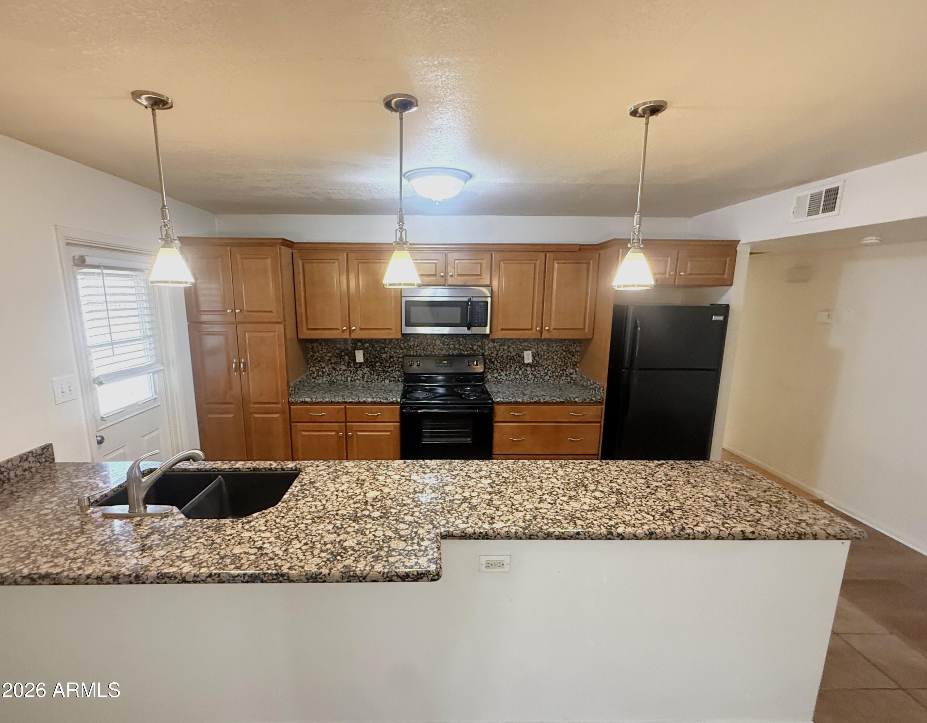 1904 E GREENWAY Drive