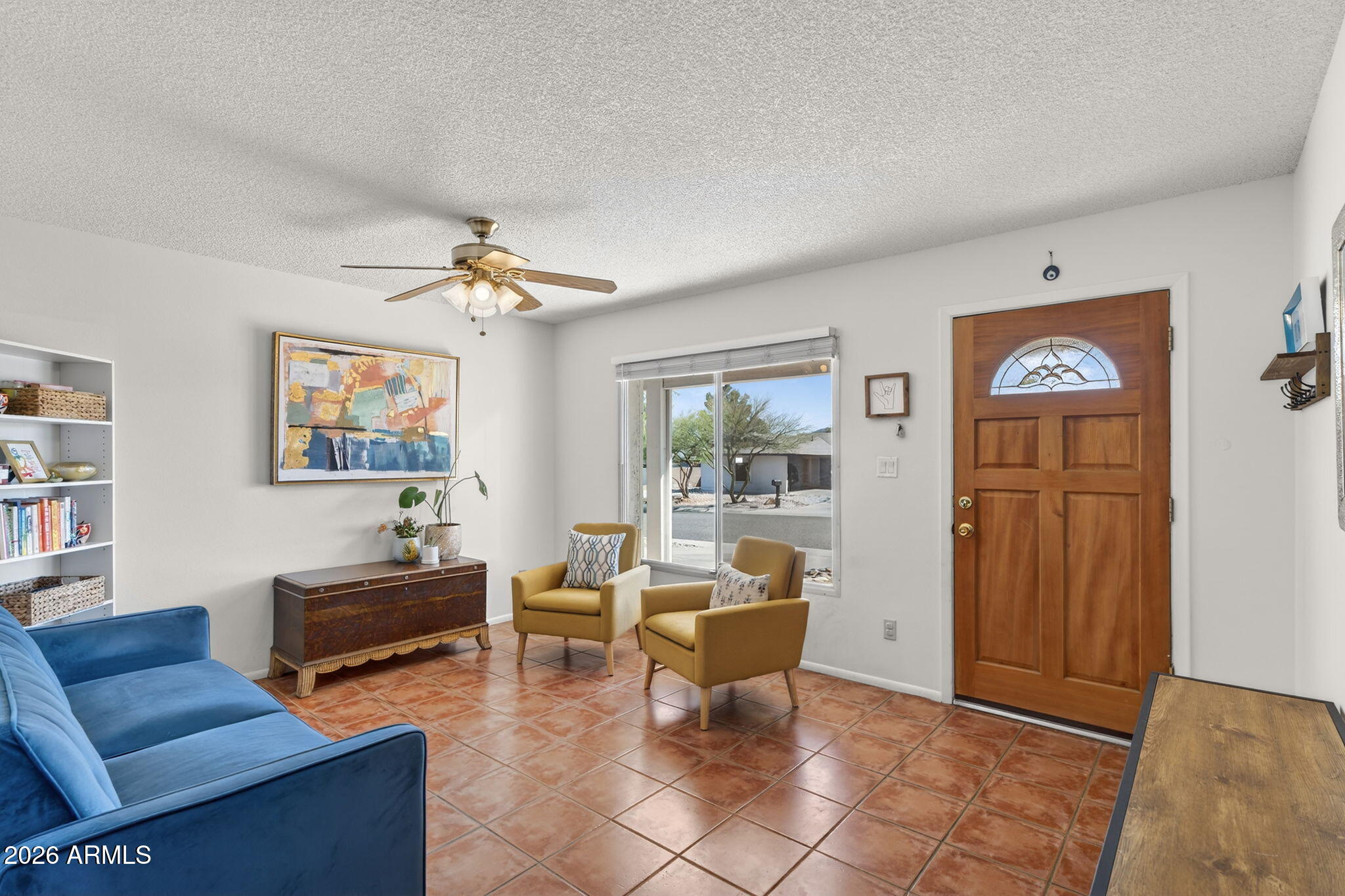 2822 E WILLOW Avenue