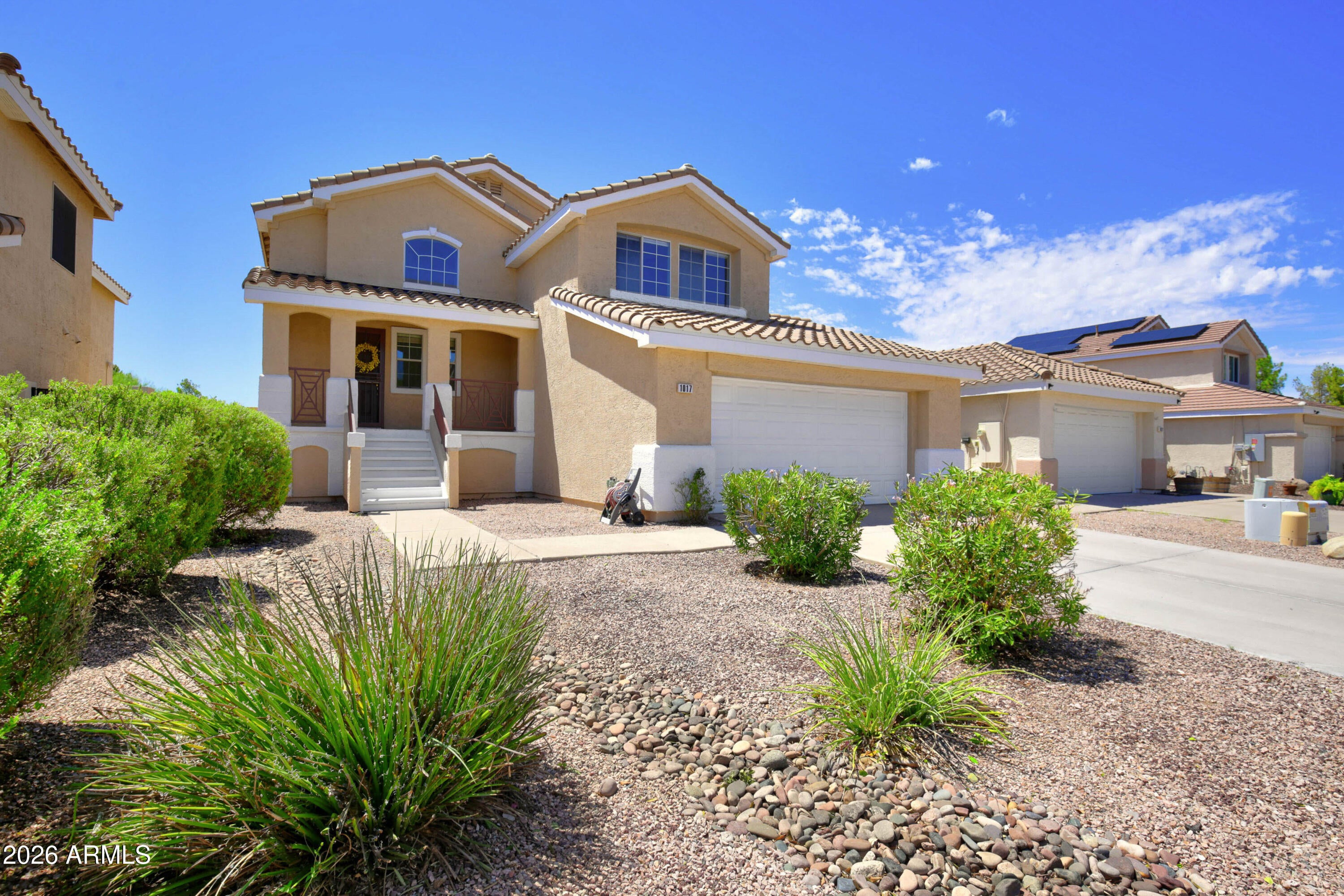 1017 W LEAH Lane