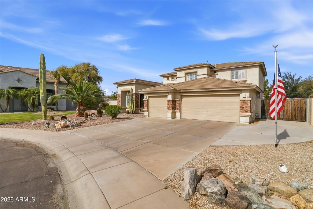 Photo of 3834 E Diamond Road, Gilbert, AZ 85297 (MLS # 6992531)