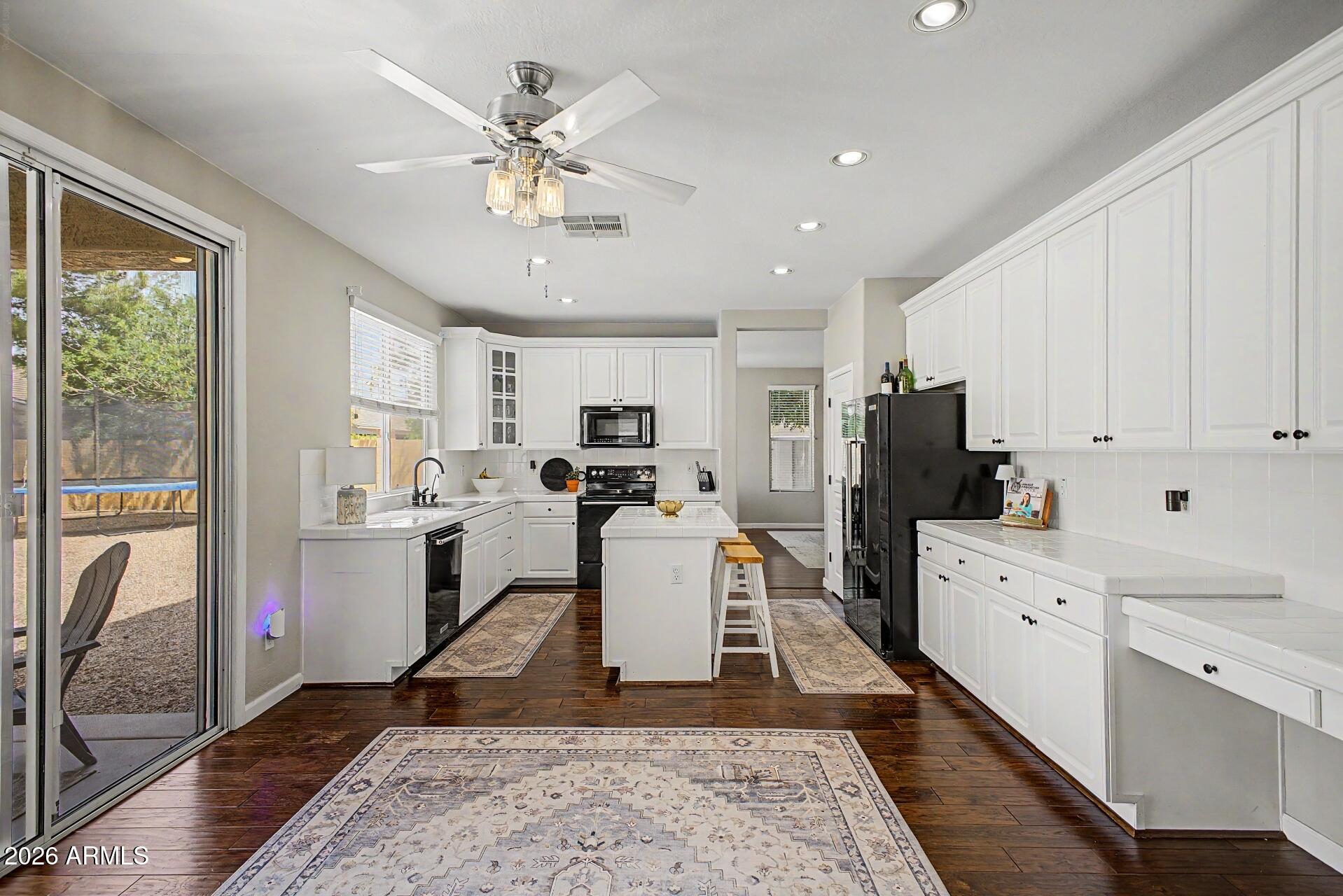 HIGLEY GROVES WEST - Residential