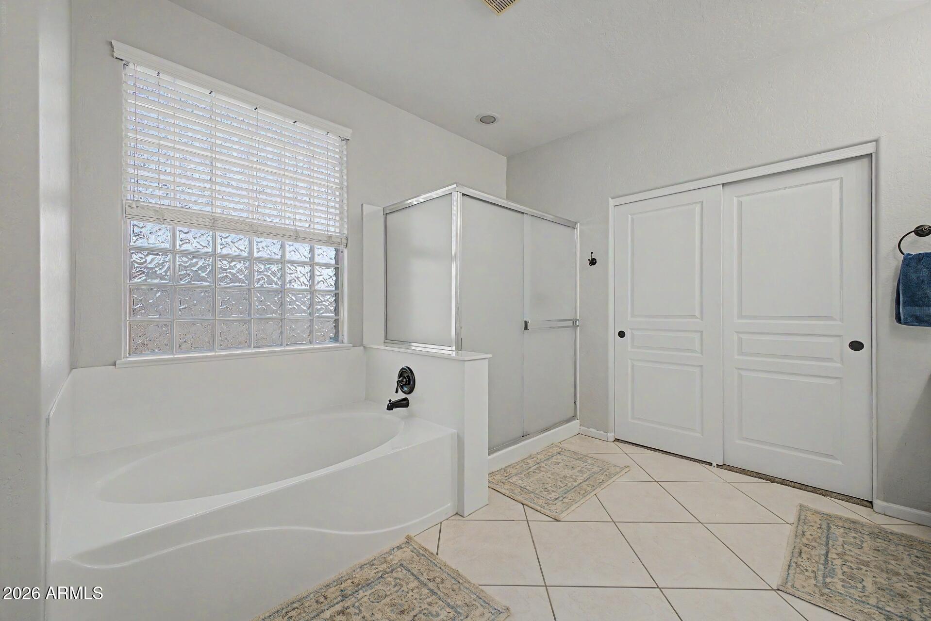 HIGLEY GROVES WEST - Residential