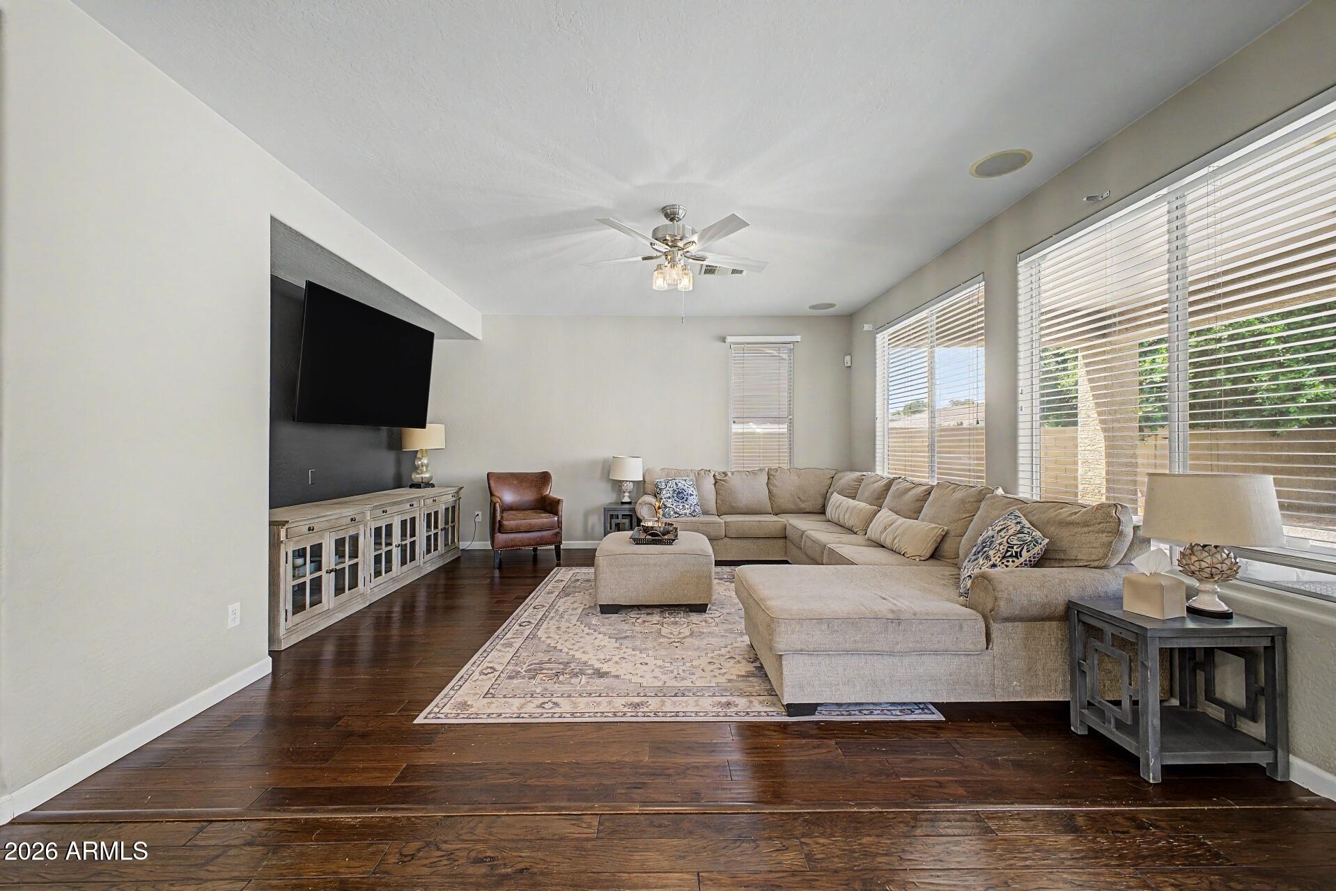 HIGLEY GROVES WEST - Residential