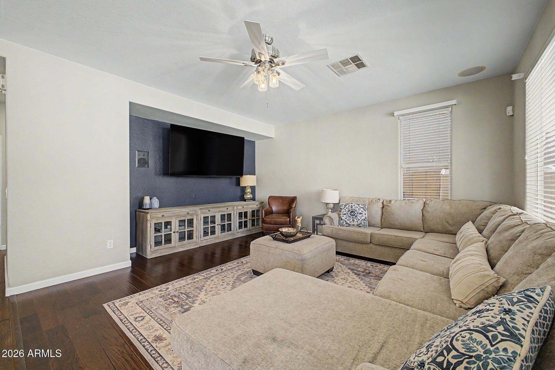 HIGLEY GROVES WEST - Residential