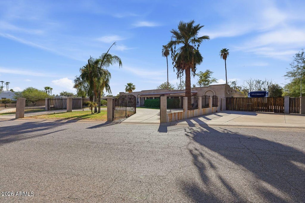 Photo of 6150 E Sweetwater Avenue, Scottsdale, AZ 85254 (MLS # 7070907)