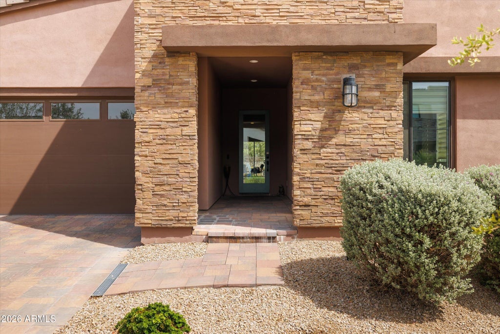 Photo of 930 E Paseo Way, Phoenix, AZ 85042 (MLS # 7091574)