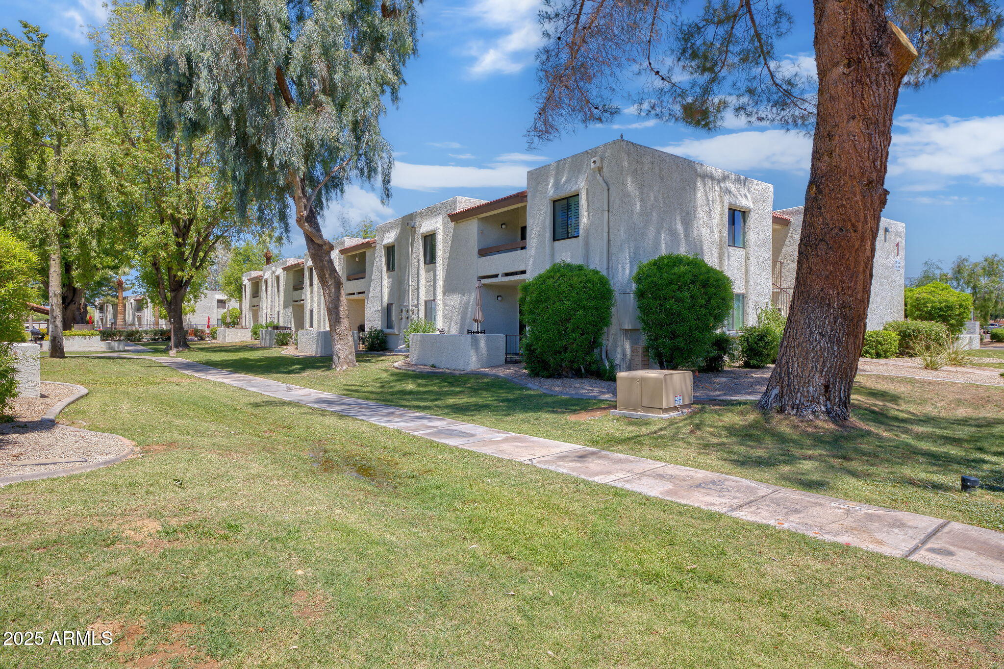 SADDLETREE CONDOMINIUMS - Residential