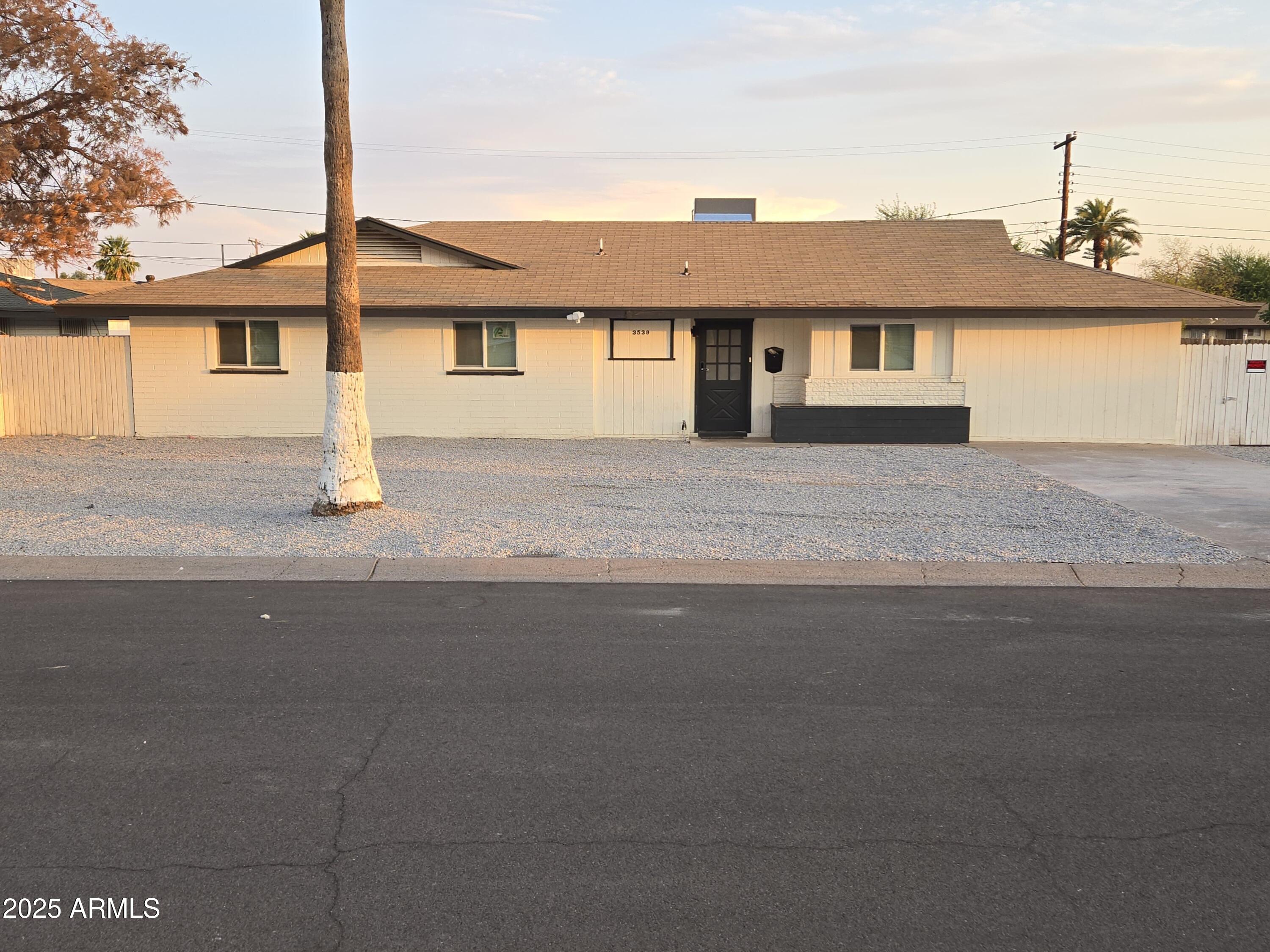 3539 W Orange Drive