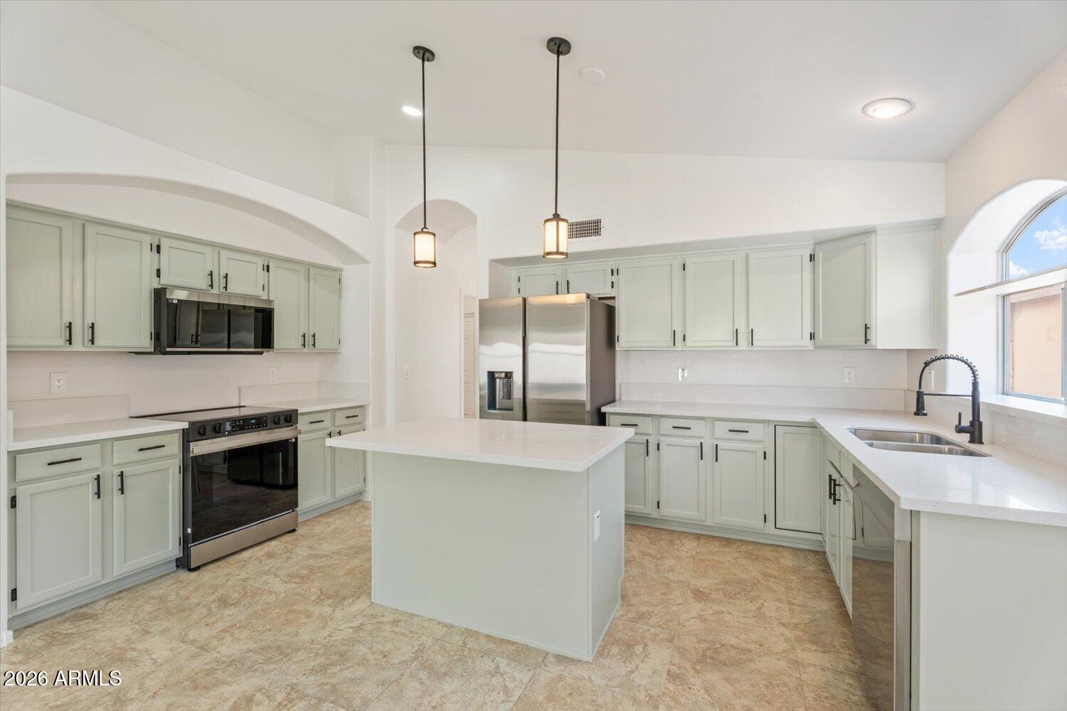 15417 S 45TH Place