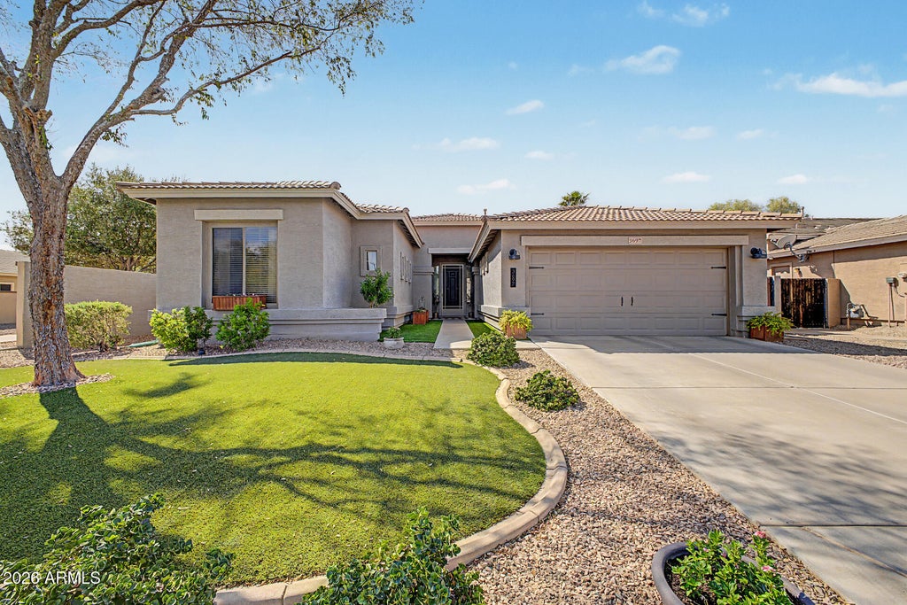 Photo of 3697 E Oxford Lane, Gilbert, AZ 85295 (MLS # 7078828)