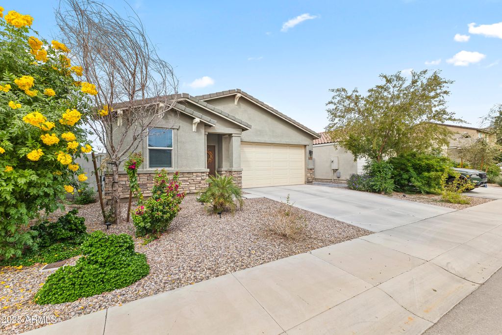 Photo of 4098 W Coneflower Lane, San Tan Valley, AZ 85144 (MLS # 6932748)