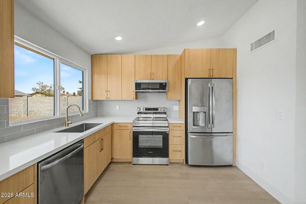 Photo of 10826 W Montecito Avenue, Phoenix, AZ 85037 (MLS # 7029113)