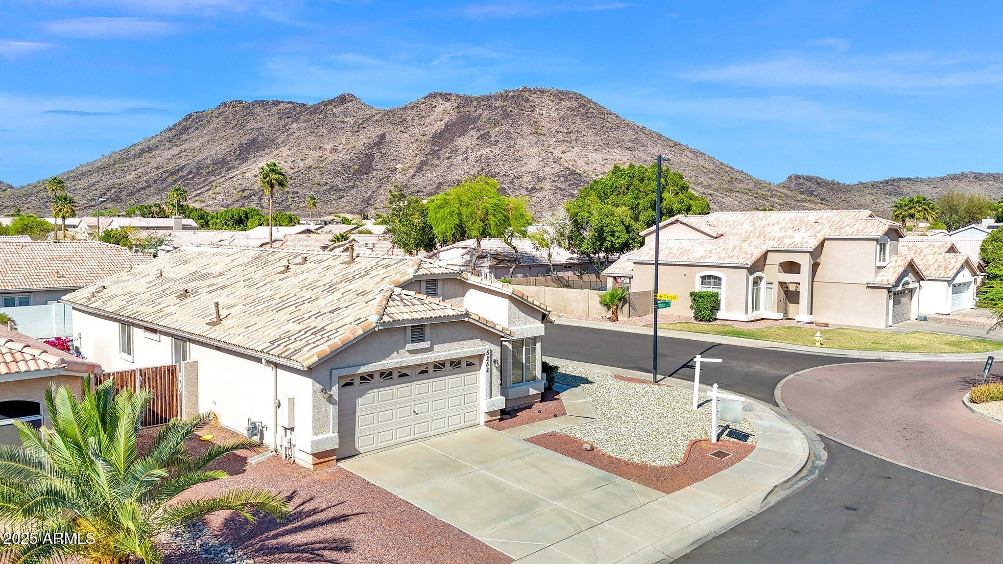 5252 W PONTIAC Drive