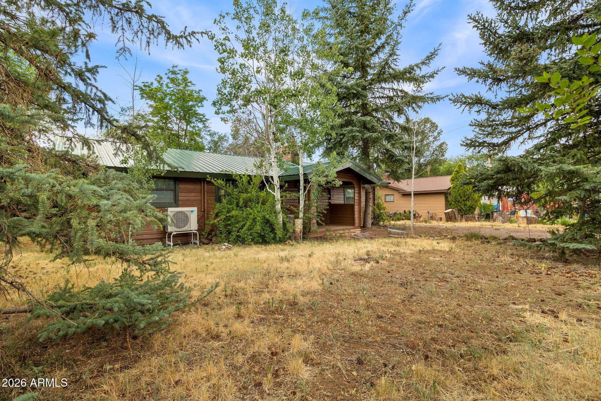 1441 W NAVAJO Lane