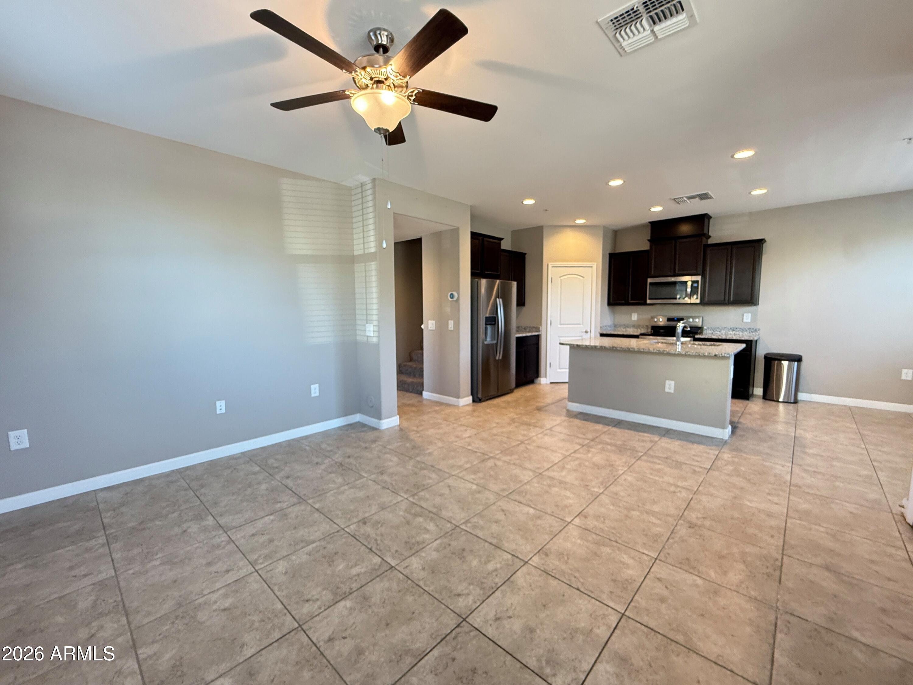 1255 N Arizona Avenue 1219