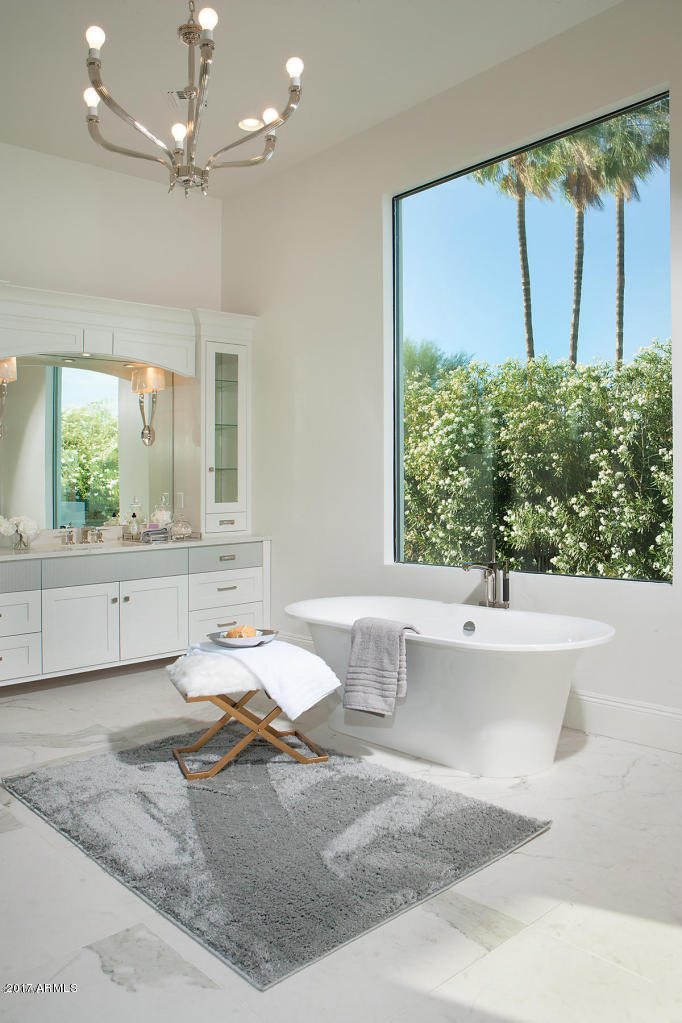 CAMELBACK COUNTRY CLUB ESTATES - Residential