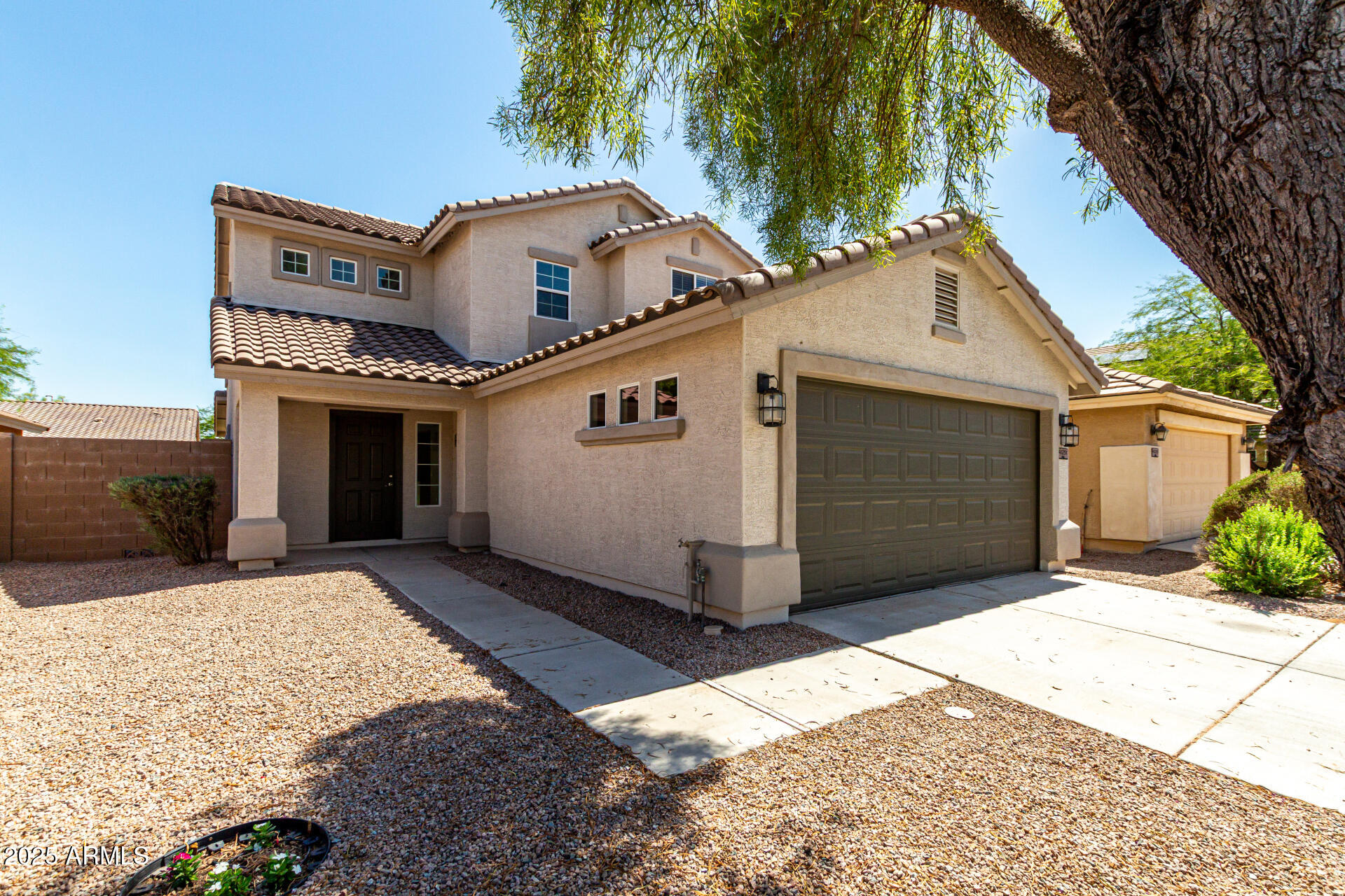41251 W CAHILL Drive