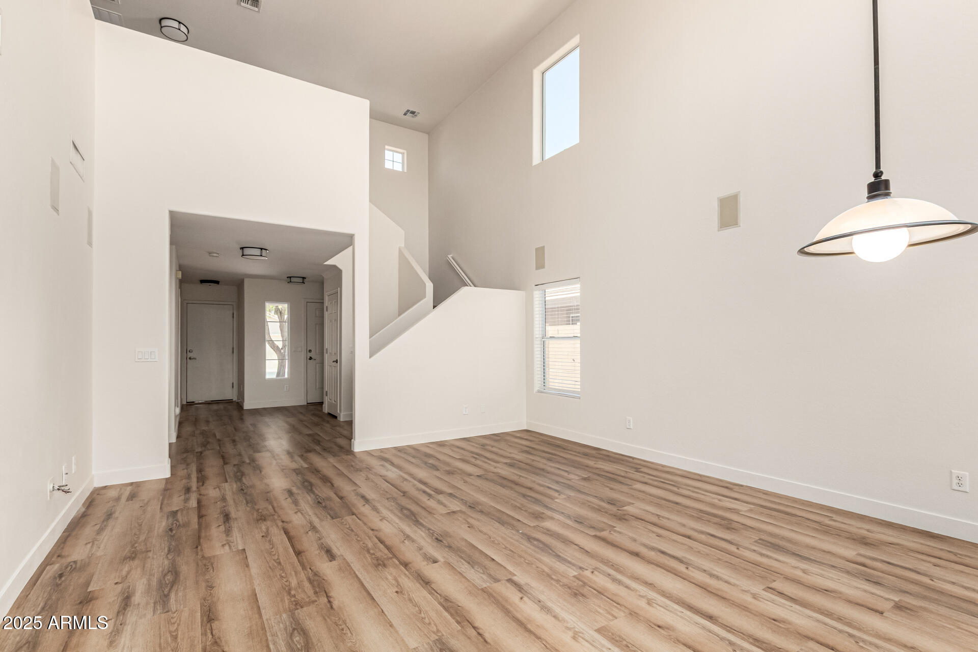 41251 W CAHILL Drive