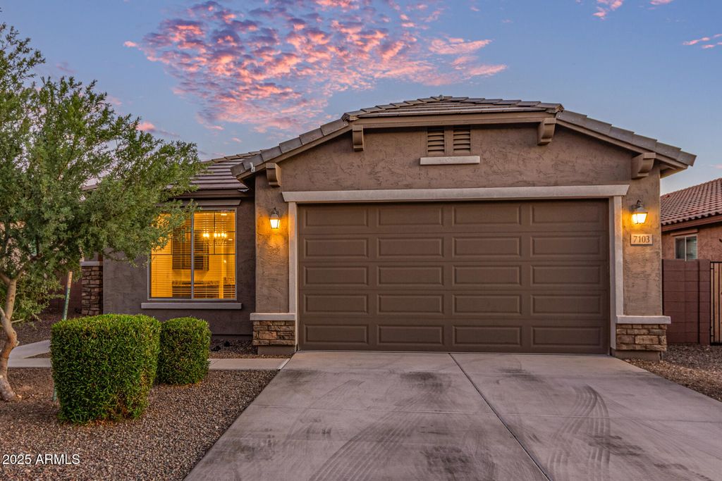 Photo of 7103 W Jasmine Trail, Peoria, AZ 85383 (MLS # 6931657)