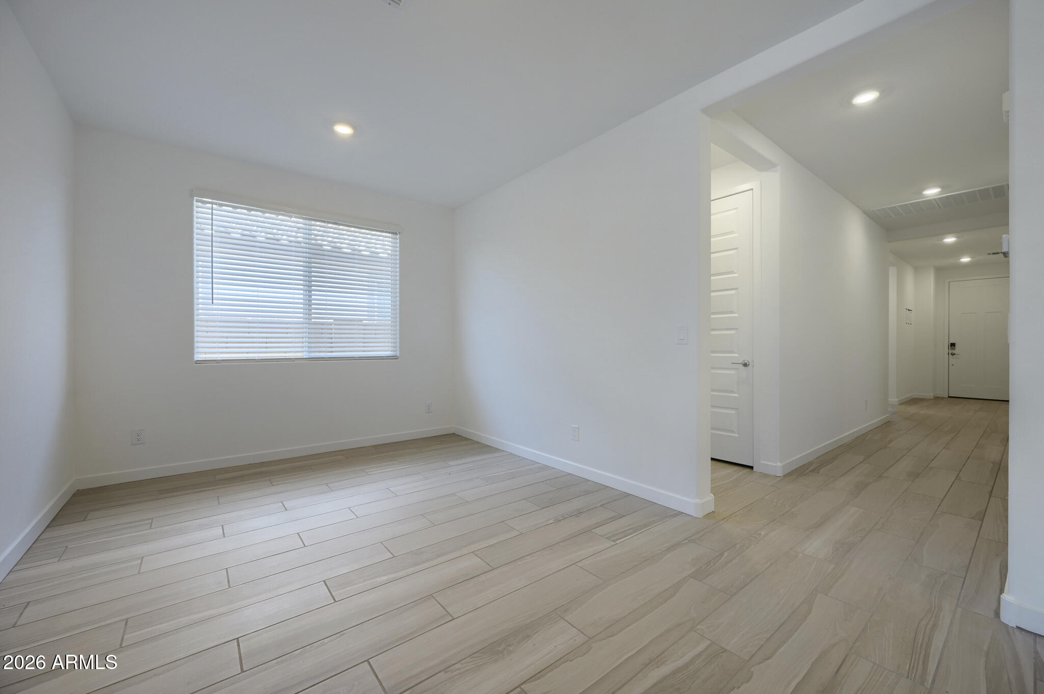 4573 E KENNETH Lane