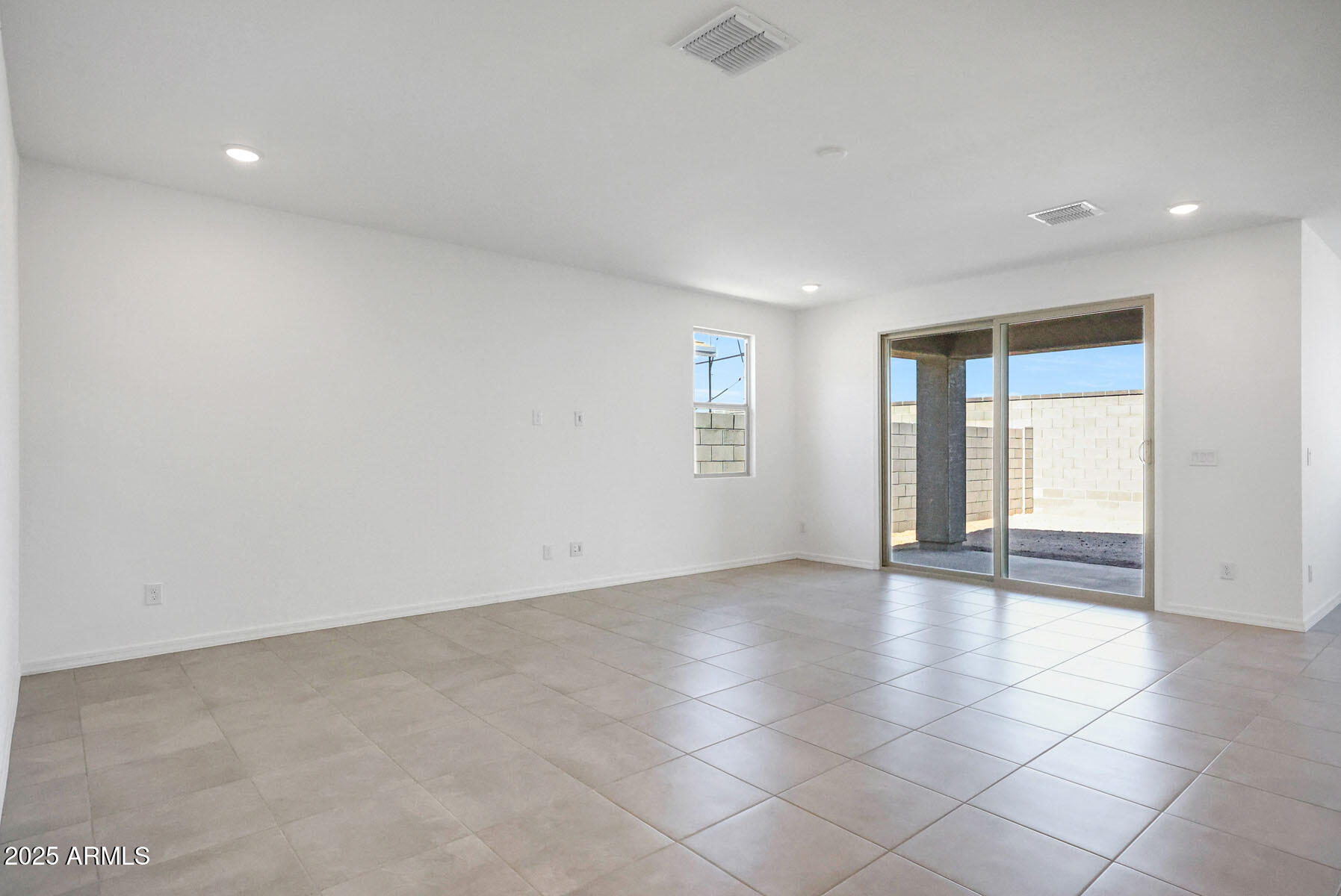 24180 W RAYMOND Street