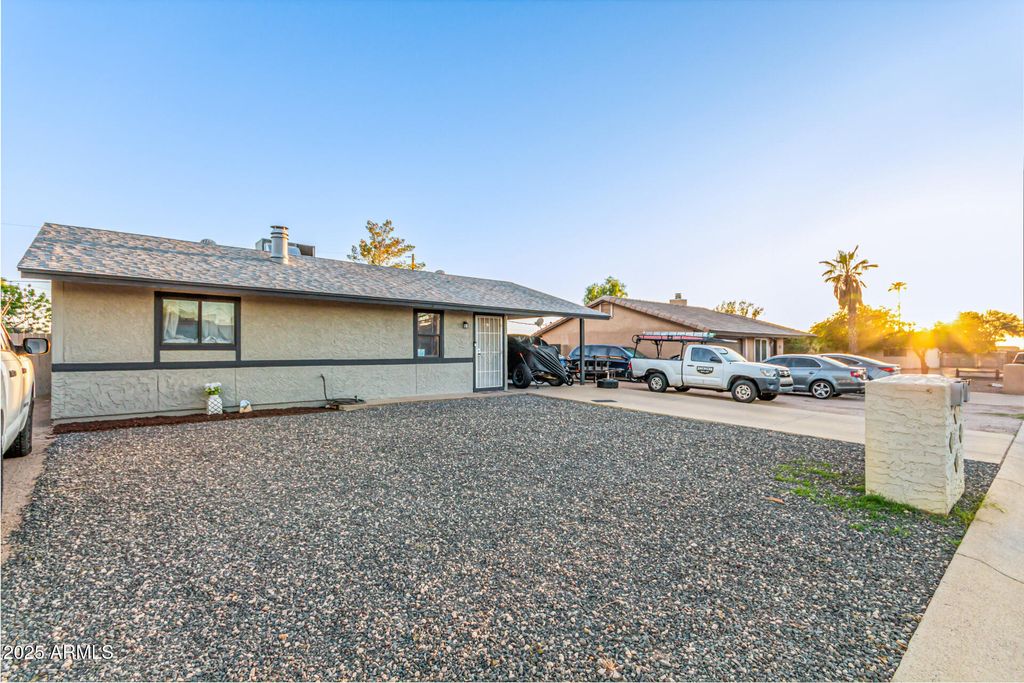 Photo of 677 W 22nd Avenue, Apache Junction, AZ 85120 (MLS # 6929055)