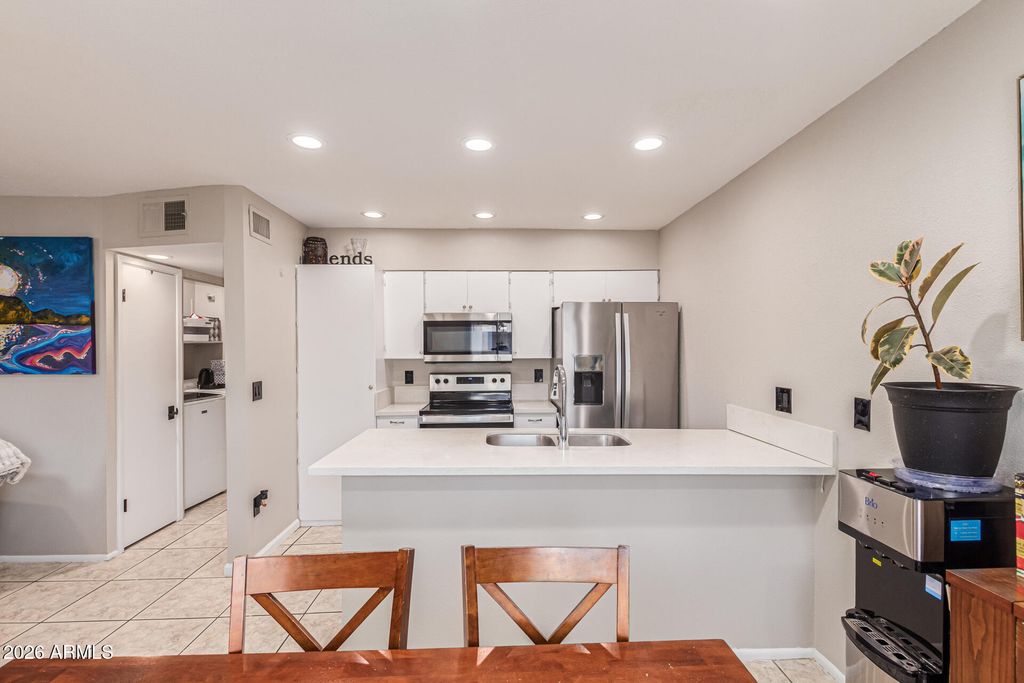 Photo of 286 W Palomino Drive #104, Chandler, AZ 85225 (MLS # 6969447)