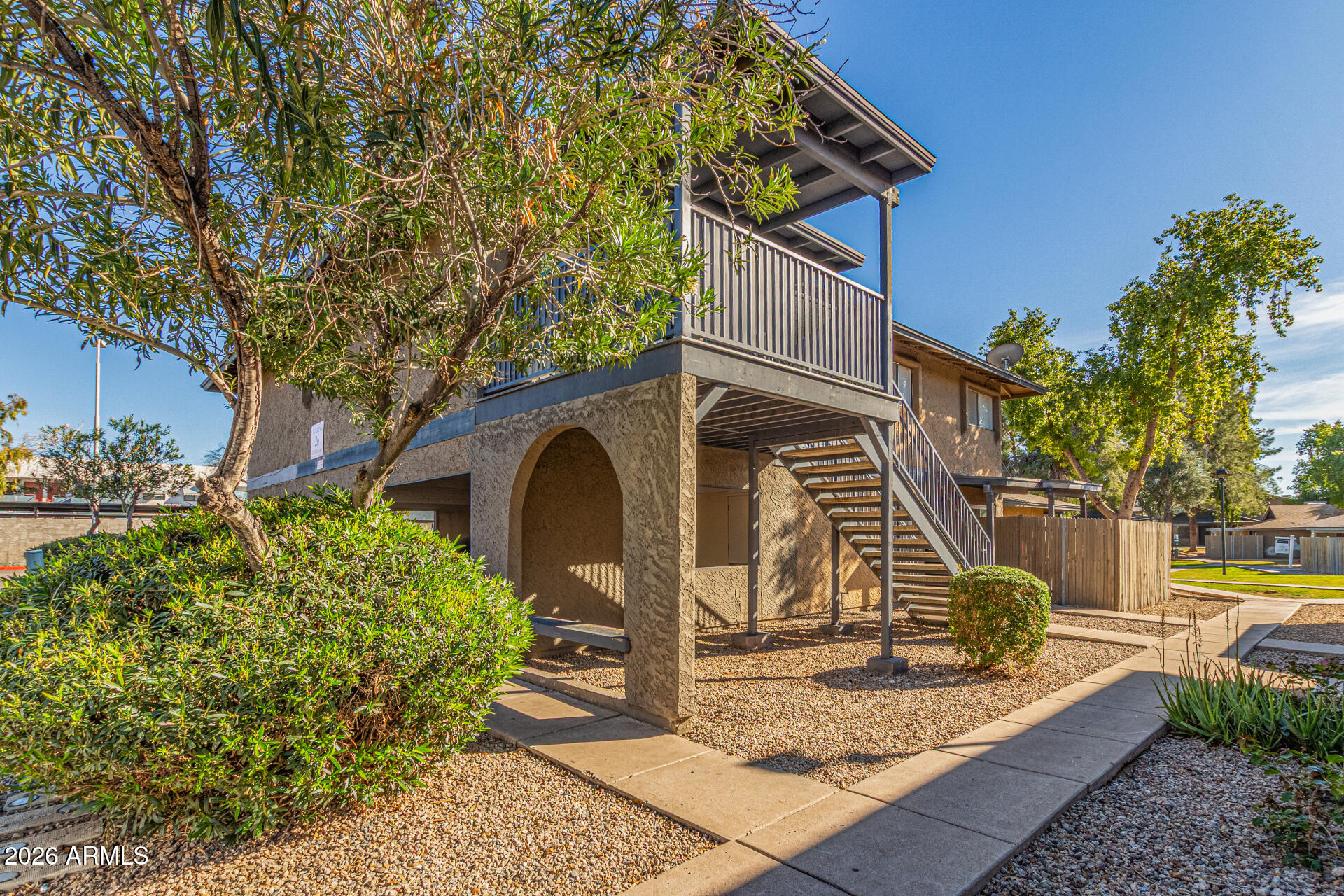 286 W Palomino Drive 104