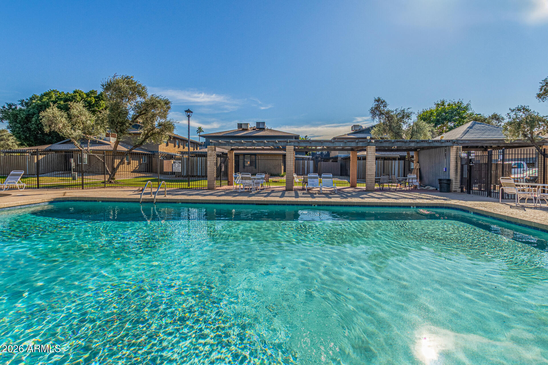 286 W Palomino Drive 104