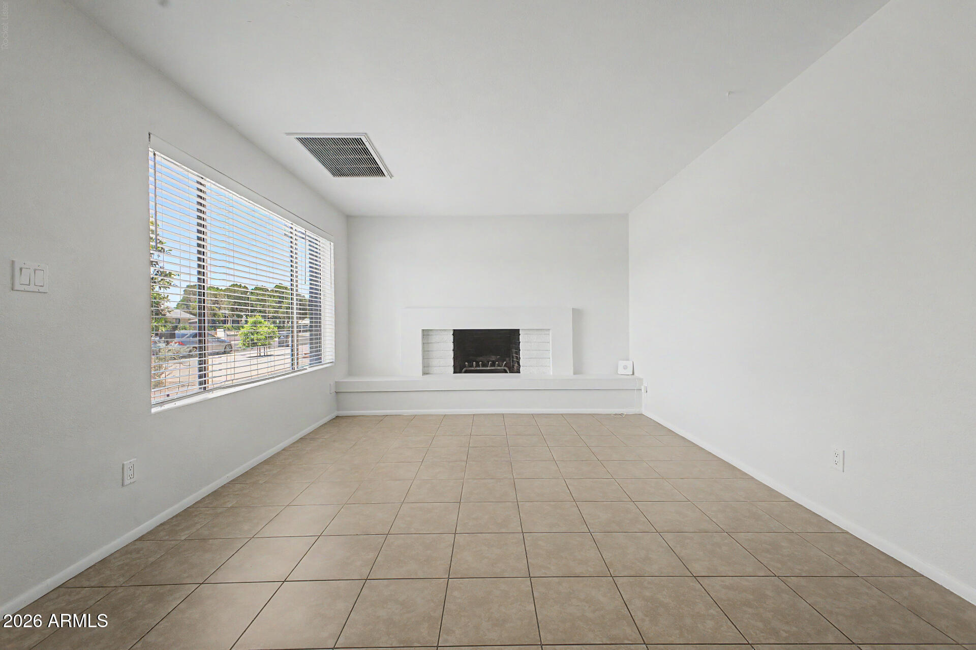 8754 W ELM Street
