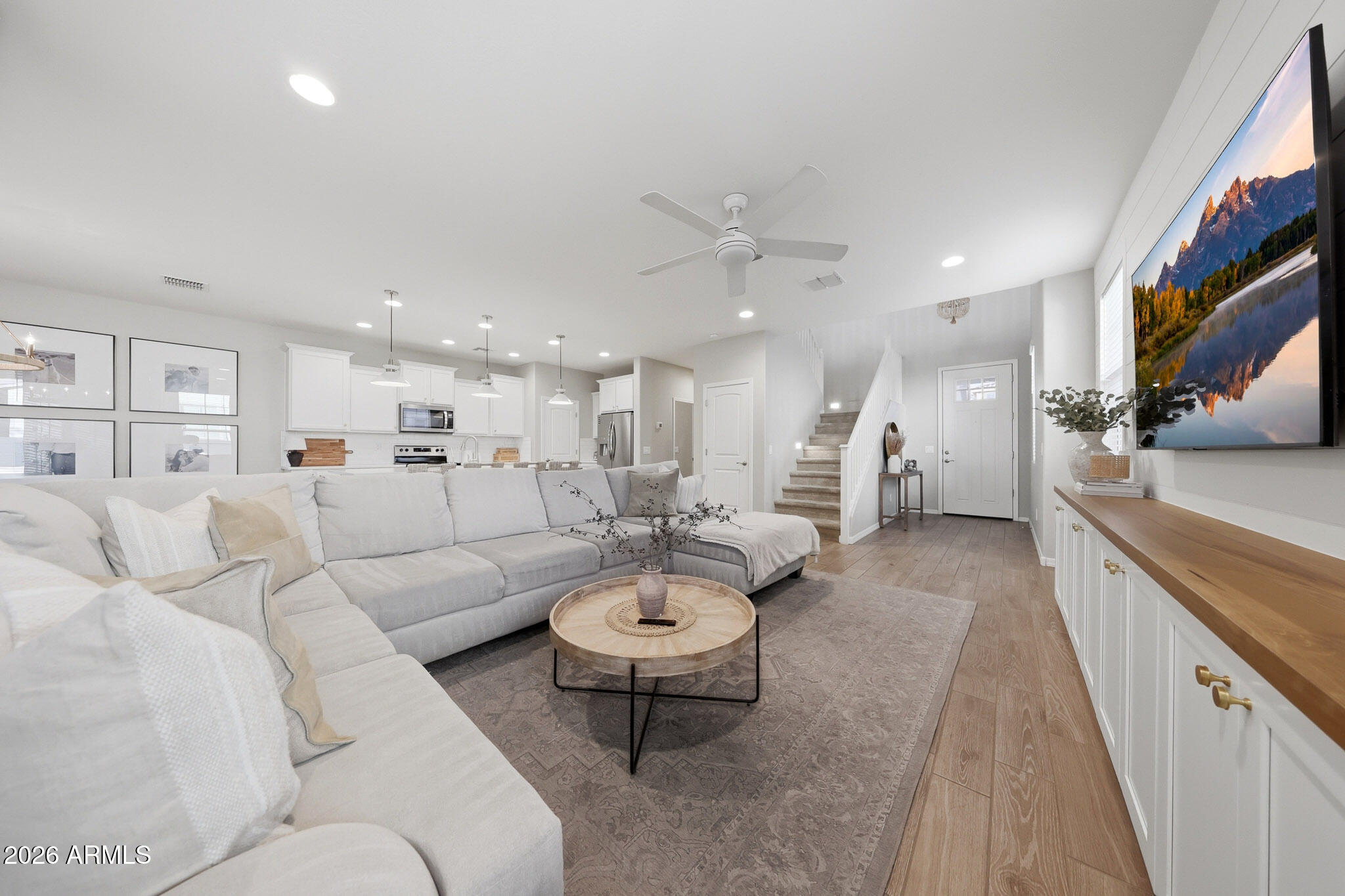 905 S CANAL Drive 13