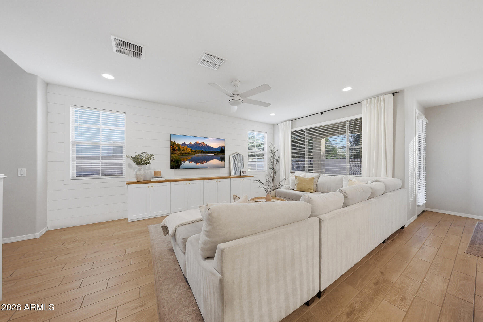 905 S CANAL Drive 13