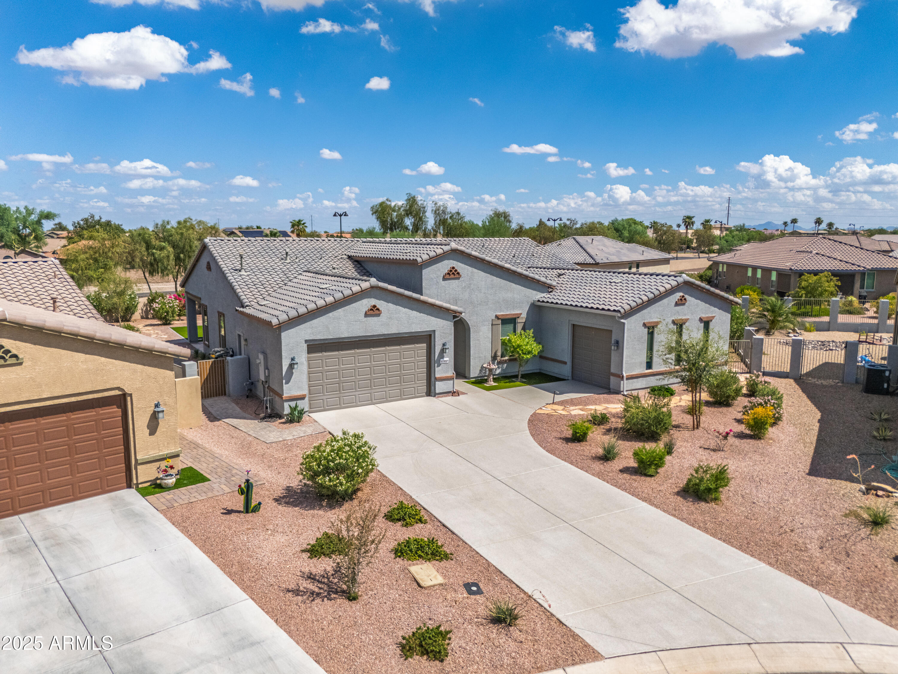 41912 W SEQUOIA Drive