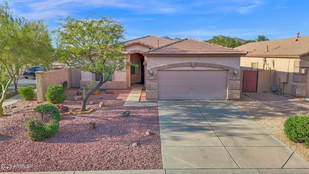 Photo of 6768 E San Cristobal Way, Gold Canyon, AZ 85118 (MLS # 6947770)