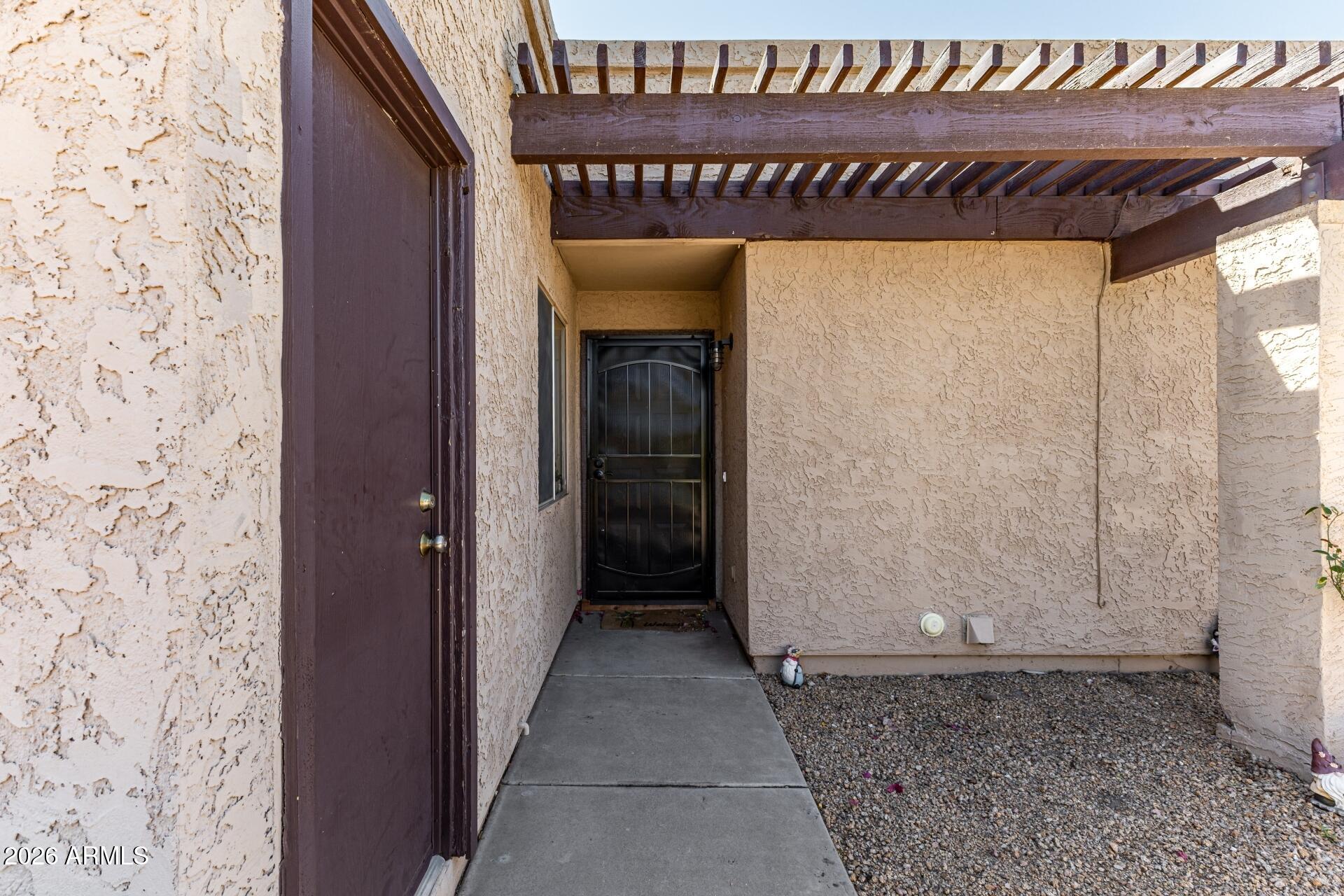 2101 W PONTIAC Drive