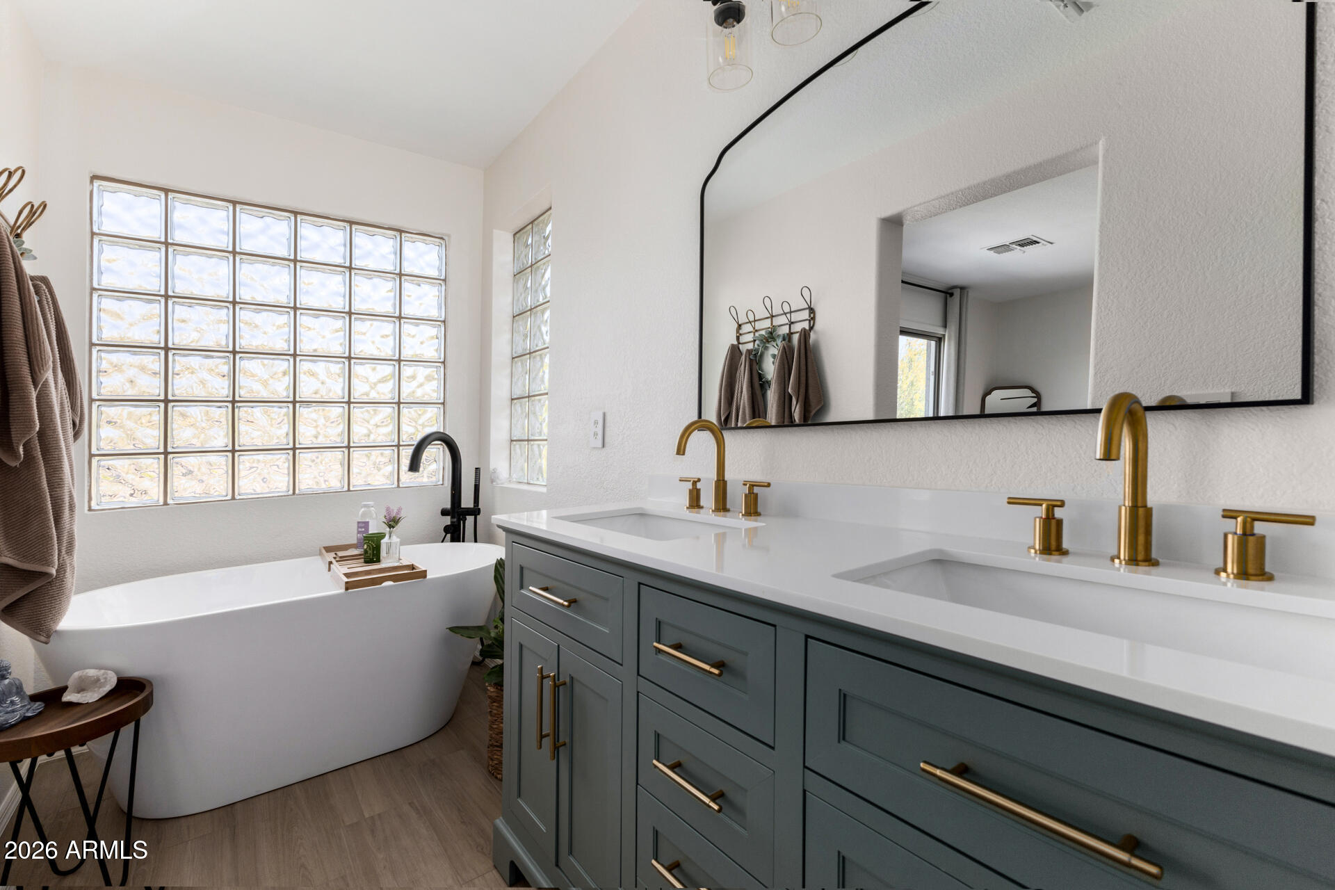 3432 W STEINBECK Drive