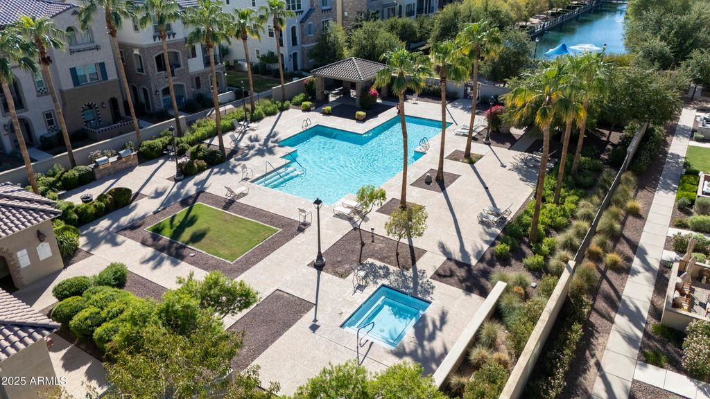 Photo of 2633 S Bahama Drive, Gilbert, AZ 85295 (MLS # 6928687)
