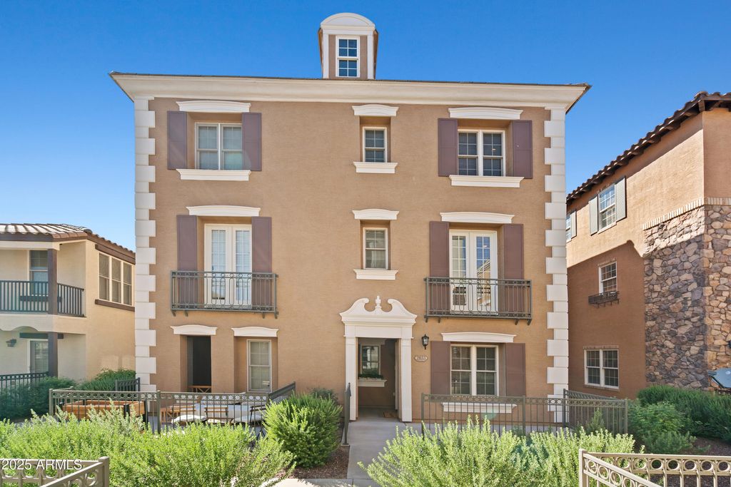 Photo of 2633 S Bahama Drive, Gilbert, AZ 85295 (MLS # 6928687)