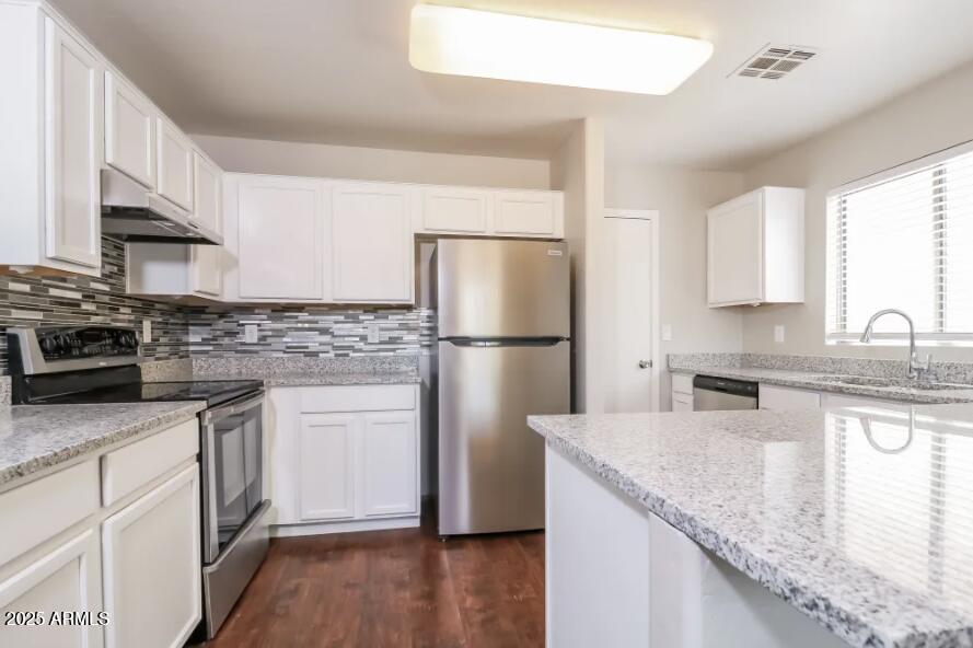 23854 W HADLEY Street